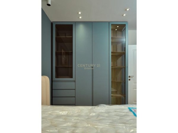 Tirane, shes apartament 1+1 Kati 5, 44 m² 173.000 € (Blloku)