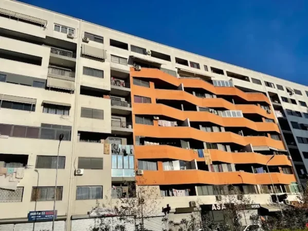 Tirane, jepet me qera apartament 2+1+Ballkon , 112 m² 520 € (Komplesi Molla, Astir)