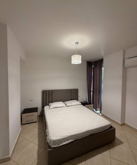 Durres, jepet me qera apartament 1+1+Ballkon Kati 4, 550 € (Currila, Durres)