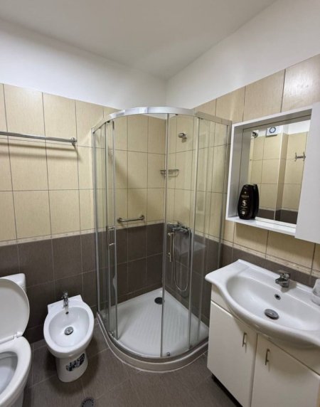 Durres, jepet me qera apartament 1+1+Ballkon Kati 4, 550 € (Currila, Durres)
