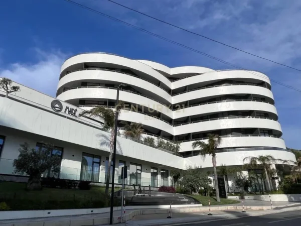 Durres, jepet me qera apartament 2+1+Aneks+Ballkon Kati 5, 138 m² 1.200 € (White Hill, Currila)