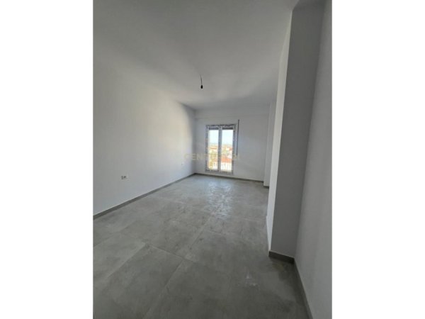 Tirane, shitet apartament 2+1+Aneks+Ballkon Kati 4, 109 m² 92.000 € (Qender Kamez)