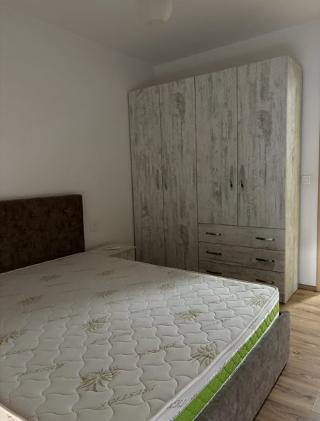 Tirane, jepet me qera apartament 1+1+Aneks+Ballkon Kati 4, 60 m² 520 € / Leke  (Rruga Budi)