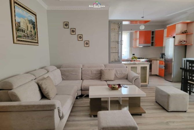 Tirane, jepet me qera apartament 2+1+Ballkon Kati 5, 140 m² 1.000 € (Komuna e Parisit)