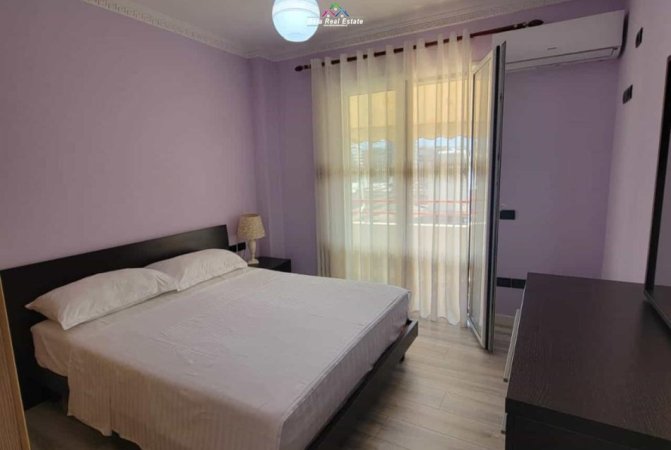 Tirane, jepet me qera apartament 2+1+Ballkon Kati 5, 140 m² 1.000 € (Komuna E Parisit)