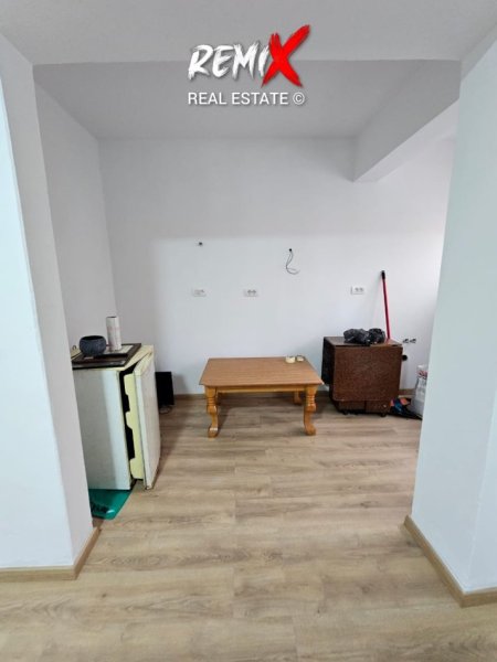 Durres, jepet me qera zyre Kati 0, 45 m² 300 € 