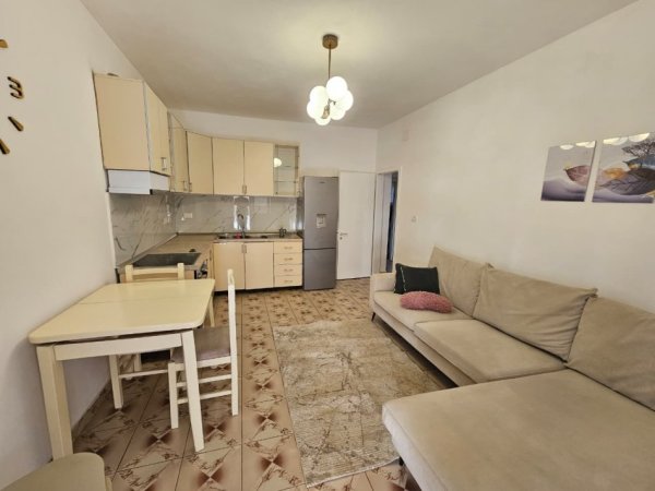 Durres, jepet me qera apartament 2+1+Aneks+Ballkon Kati 1, 60 m² 300 € 