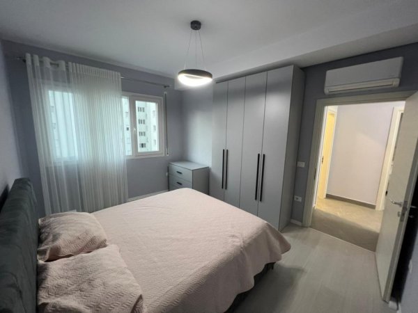Tirane, jepet me qera apartament 2+1 Kati 7, 700 € 