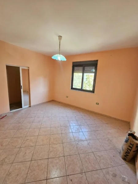 Durres, jepet me qera apartament Kati 3, 65 m² 400 € 