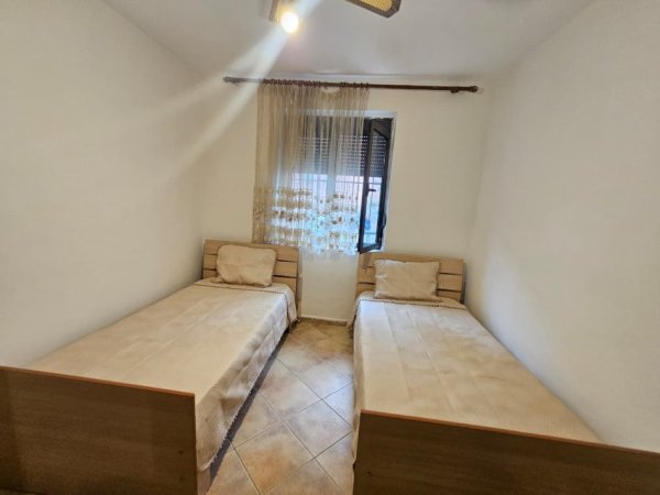 Durres, jepet me qera apartament 2+1+Aneks+Ballkon Kati 1, 80 m² 350 € 