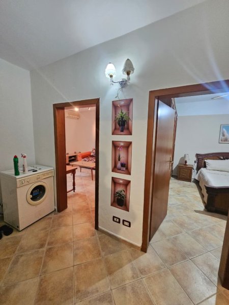 Durres, jepet me qera apartament 2+1+Aneks+Ballkon Kati 1, 80 m² 350 € 