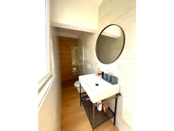 Tirane, jap me qera apartament 2+1 Kati 5, 70 m² 800 € 