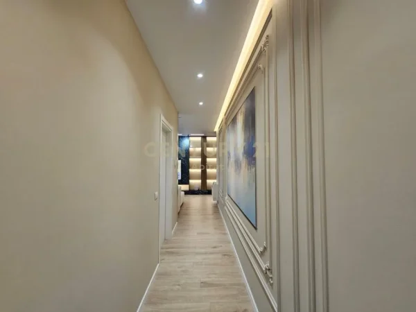 Tirane, jepet me qera apartament 2+1 Kati 7, 121 m² 1.500 € 