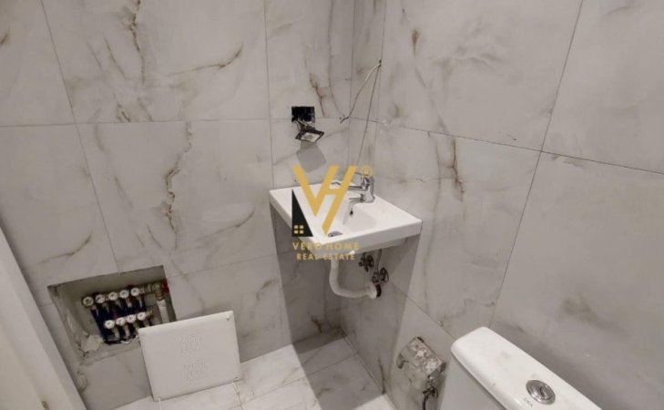 Tirane, jepet me qera zyre Kati 0, 55 m² 500 € (MYSLYM SHYRI)