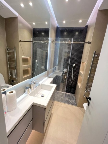 Tirane, jepet me qera apartament 1+1 Kati 8, 1.000 € 