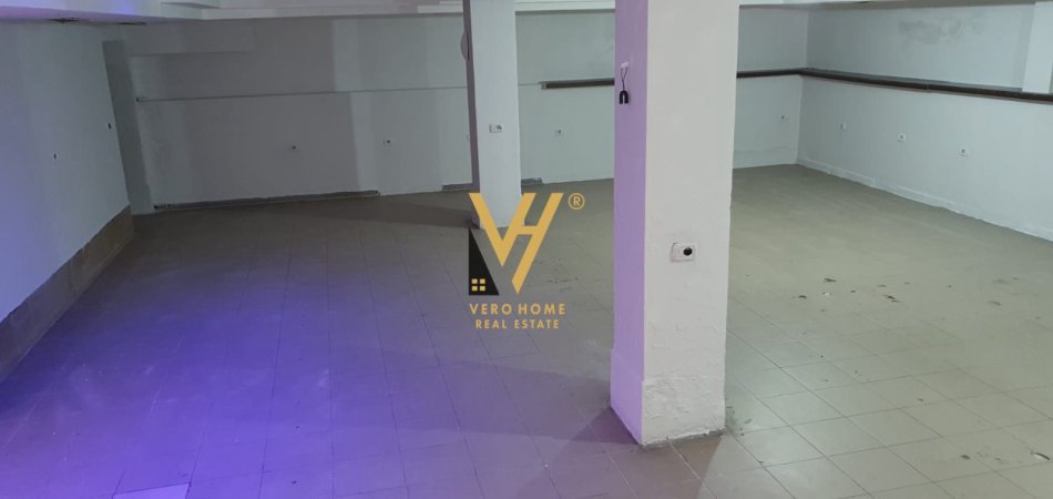 Tirane, jepet me qera ambjent biznesi Kati 0, 171 m² 750 € (VASIL SHANTO)