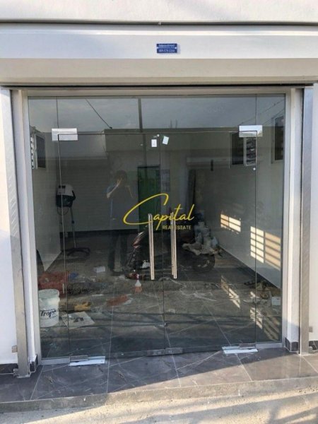 Tirane, jepet me qera ambjent biznesi Kati 0, 50 m² 1.300 € (RRUGA E KAVAJES)