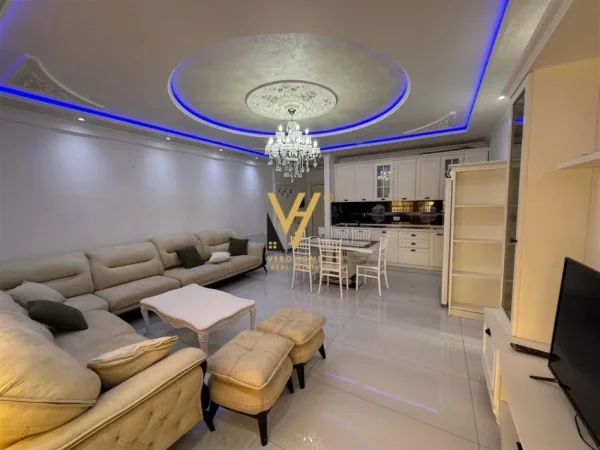 Tirane, jepet me qera apartament 2+1+Ballkon Kati 7, 117 m² 1.000 € (OXHAKU)