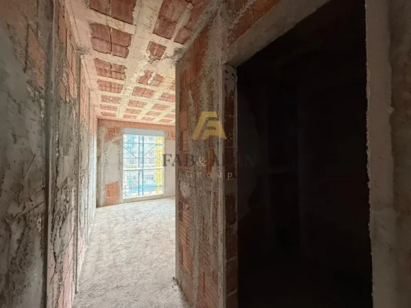 Tirane, shitet apartament 3+1 Kati 2, 131 m² 112.000 € (Paskuqan)