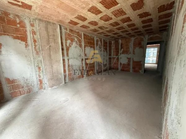 Tirane, shitet apartament 3+1 Kati 2, 131 m² 112.000 € (Paskuqan)