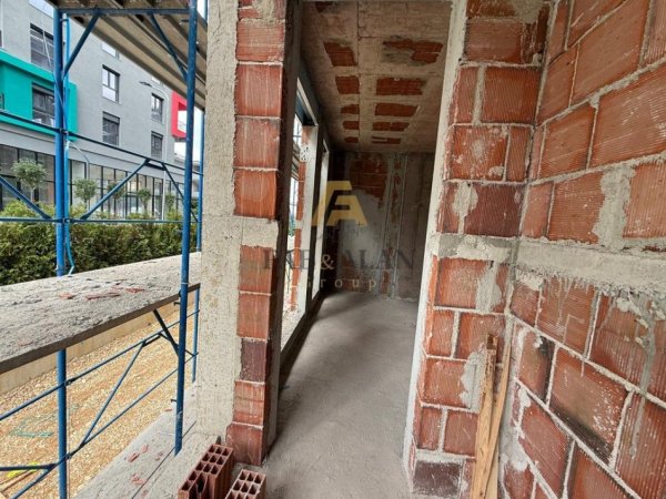 Tirane, shitet apartament 3+1 Kati 2, 131 m² 112.000 € (Paskuqan)