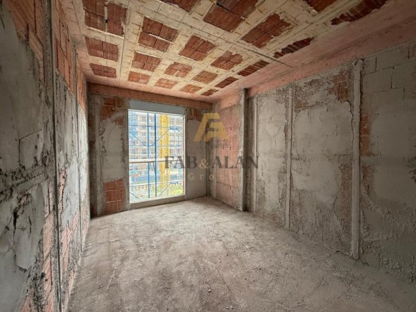 Tirane, shitet apartament 3+1 Kati 2, 131 m² 112.000 € (Paskuqan)