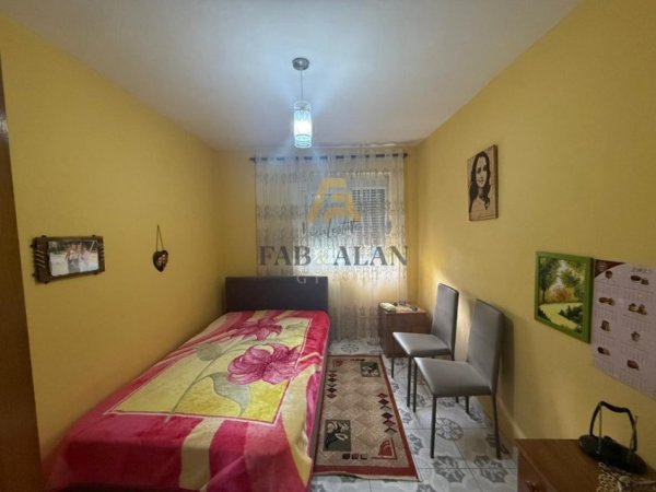 Tirane, shitet apartament 2+1 Kati 2, 72 m² 125.000 € (Shkolla Niket Dardani, Xhamllik)