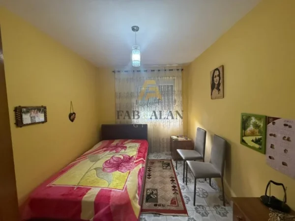 Tirane, shitet apartament 2+1 Kati 2, 72 m² 125.000 € (Shkolla Niket Dardani, Xhamllik)