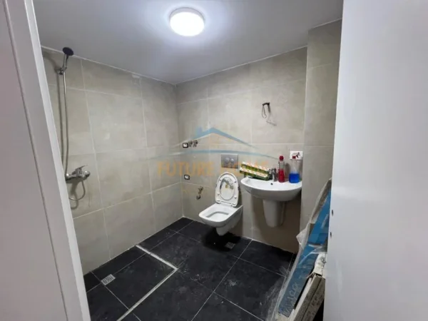 Tirane, shitet apartament duplex 1+1 Kati 1, 90 m² 1.300.000 € (Kompleksi Golden Park 3,Tirane)