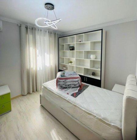 Tirane, jepet me qera apartament 2+1 Kati 4, 800 € 