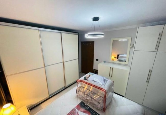 Tirane, jepet me qera apartament 2+1 Kati 4, 800 € 