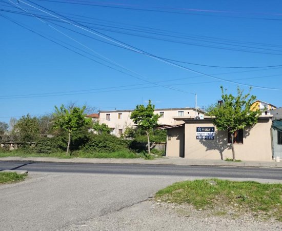 Lezhe, shitet shtepi 2+1+Ballkon Kati 0, 132 m² 139.000 € (Lezhe)