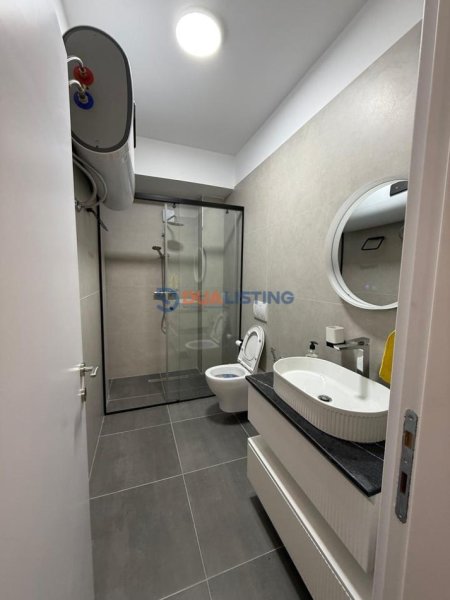 Tirane, jepet me qera apartament 2+1+Ballkon Kati 2, 95 m² 1.000 € (Shkolla e Kuqe)