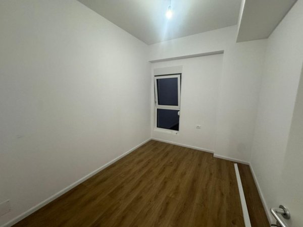 Tirane, jepet me qera apartament 2+1 Kati 3, 500 € 
