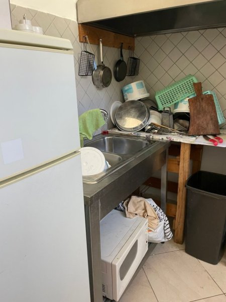 Durres, jepet me qera ambjent biznesi Kati 0, 75 m² 700 € (Golem)