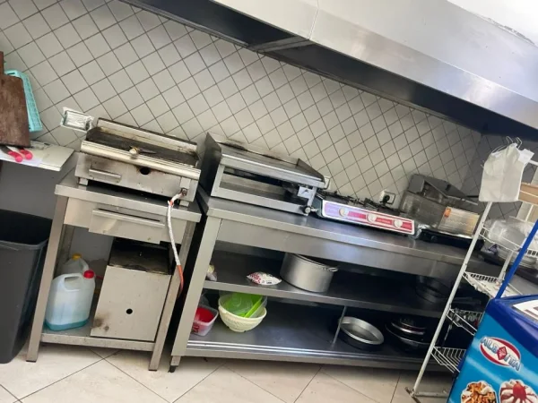 Durres, jepet me qera ambjent biznesi Kati 0, 75 m² 700 € (Golem)