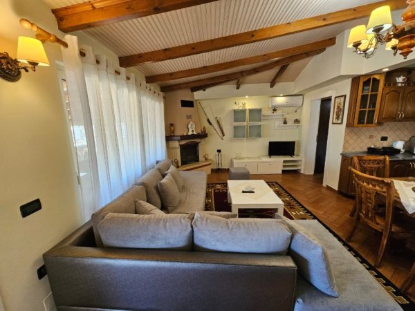 Tirane, jepet me qera 3+1+Ballkon Kati 3, 167 m² 750 € 