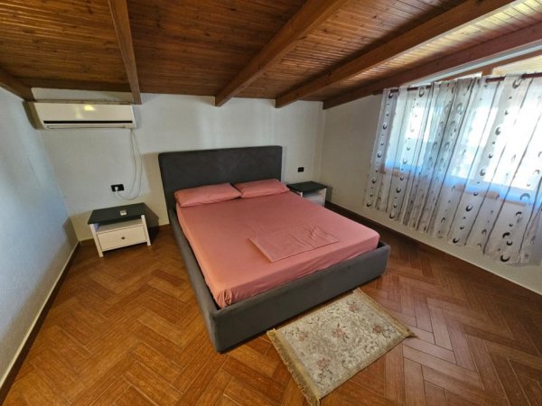 Tirane, jepet me qera 3+1+Ballkon Kati 3, 167 m² 750 € 