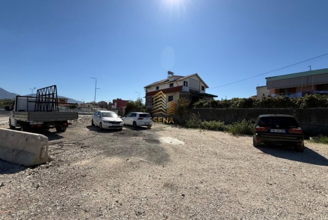 Tirane, jepet me qera toke , 450 m² (Rruga Vangjel Noti)