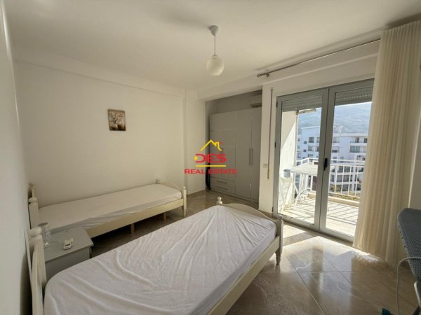 Vlore, jepet me qera apartament 2+1+Ballkon Kati 8, 110 m² 500 € (Rruga Shyqyri Ali Merka)