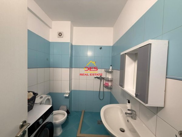 Vlore, jepet me qera apartament 2+1+Ballkon Kati 8, 110 m² 500 € (Rruga Shyqyri Ali Merka)