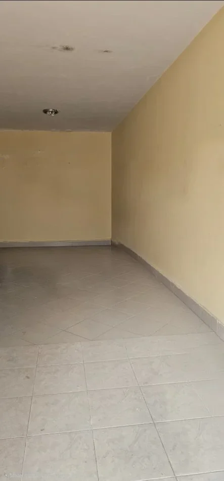 Tirane, shitet ambjent biznesi Kati 0, 70 m² 105.000 € (Sauk)