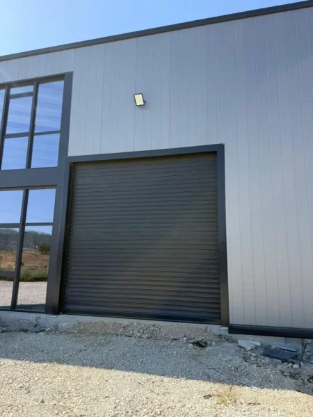 Shqiperi, jepet me qera Kati 0, 3.600 m² (MAMINAS)