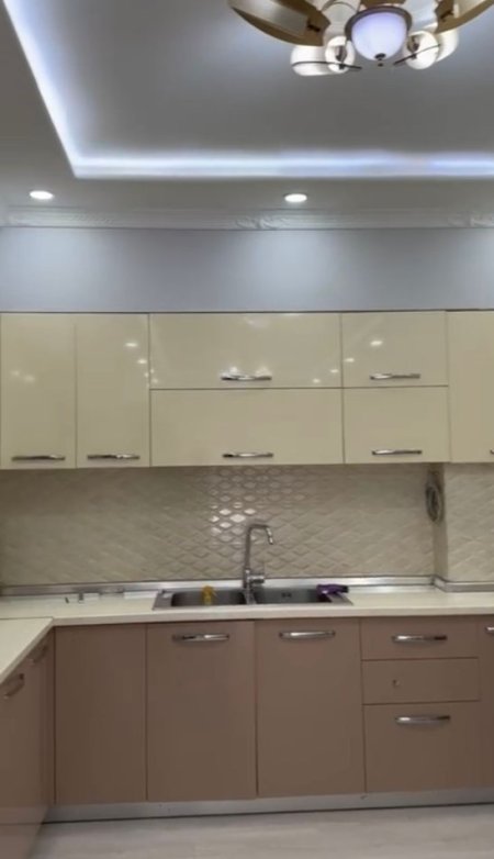 Tirane, jepet me qera apartament 2+1 Kati 5, 95 m² 600 € (Kompleksi Fratari)