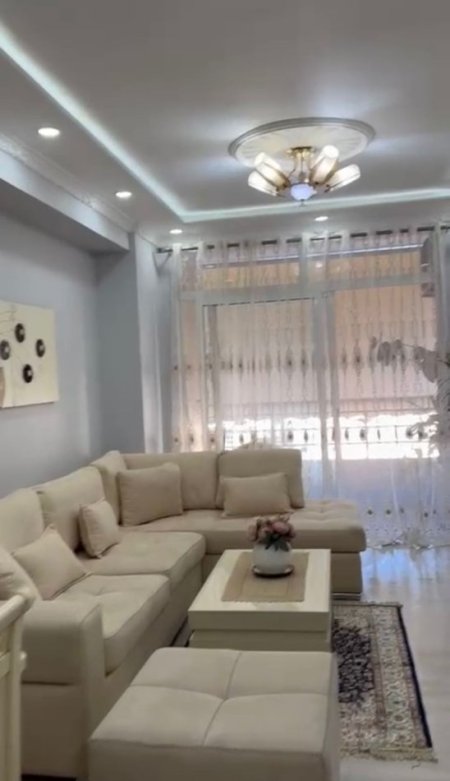 Tirane, jepet me qera apartament 2+1 Kati 5, 95 m² 600 € (Kompleksi Fratari)