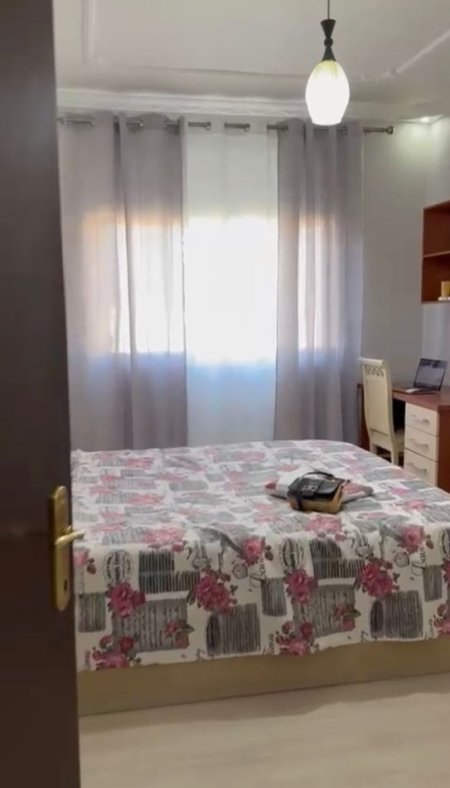 Tirane, jepet me qera apartament 2+1 Kati 5, 95 m² 600 € (Kompleksi Fratari)