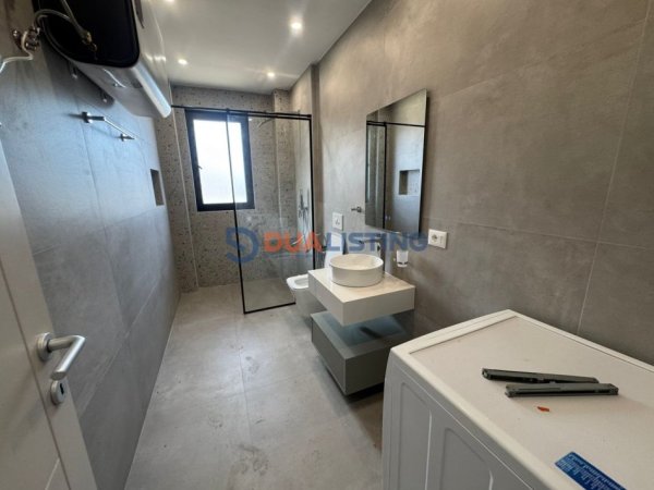 Tirane, jepet me qera apartament 2+1 , 85 m² 900 € (Kodra e Diellit)