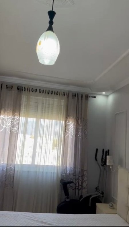 Tirane, jepet me qera apartament 2+1 Kati 5, 95 m² 600 € (Kompleksi Fratari)