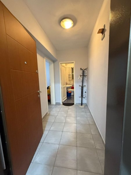 Tirane, jepet me qera apartament 1+1+Ballkon Kati 2, 50 m² 500 € (Tregu Elektrik)