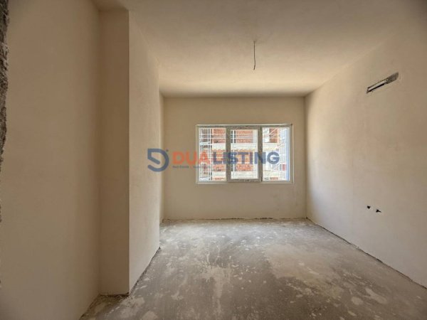 Tirane, shitet apartament 2+1+Ballkon Kati 3, 114 m² 131.882 € (Univers City)